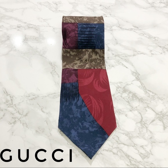 Gucci Other - Gucci Colorblocked Red Blue Paisley Silk Tie EUC